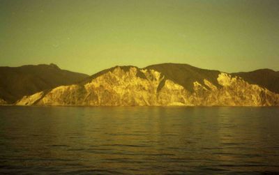 ���A���D���