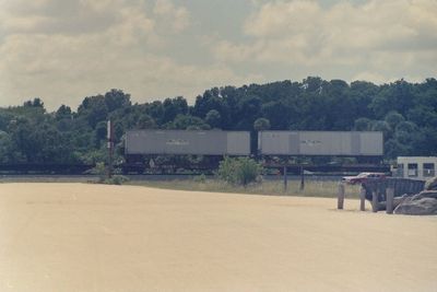 �P�l�f�B�F���Z���^�[����̋A��̉ݕ����