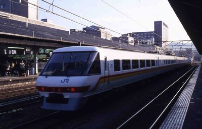 ���s �N��380-4